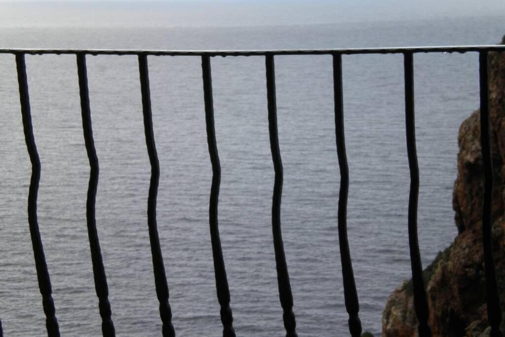 Villa Sul Mare Panorama Unico Nebida المظهر الخارجي الصورة